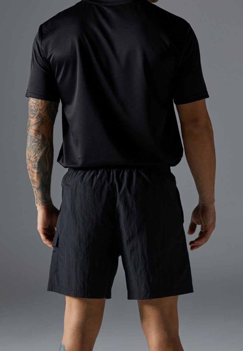 Pier One Sport Träningsshorts - black