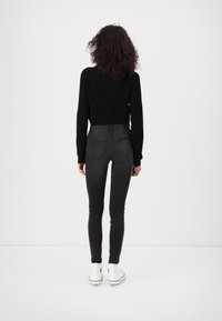 ONLY ONLROYAL  - Uske traperice - black denim