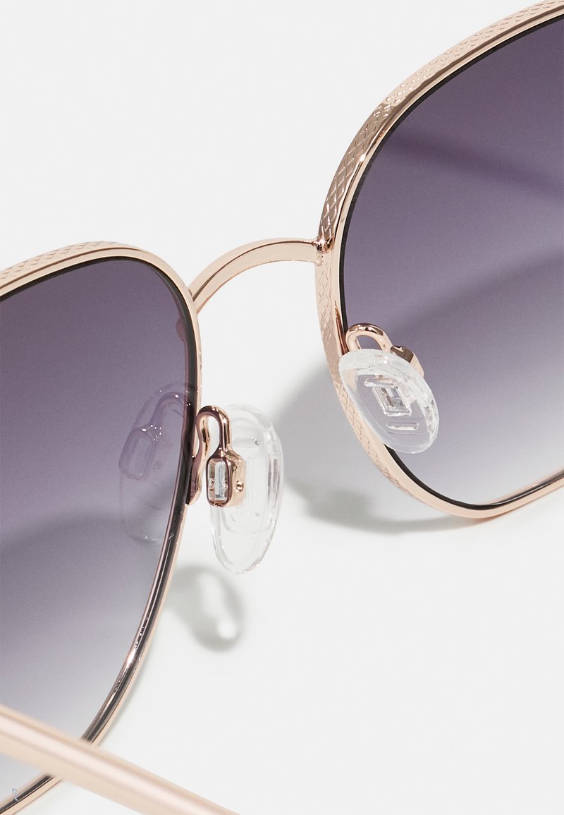 New Quay Australia Unisex Big Time Texture Gold Frame/Smoke Lens Sunglasses BIG TIME Women main image 3