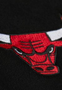 Mitchell & Ness COACHES VARSITY CHICAGO BULLS - Jeansjacke - black