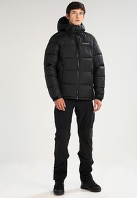 Columbia PIKE LAKE™ HOODED JACKET - WINTER JACKET - Casaco de inverno - black