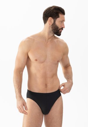 Schwarze Herren-Badebekleidung mit glatter Textur, elastischem Bund und klassischem Schnitt, mit einem enganliegendem Design, das Halt bietet.