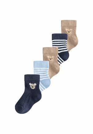 Fünf Paare Kindersocken in verschiedenen Farben: marineblau mit Bärenstickerei, hellblau gestreift, beige und einfarbig hellblau.