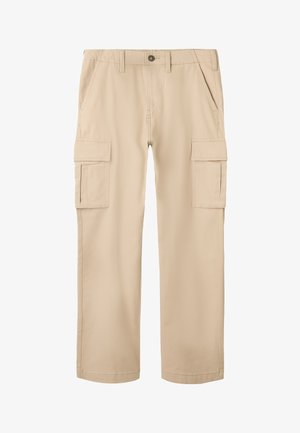 Beige színű, puha anyagból készült cargo nadrág, két nagy oldalzsebbel, gombos rögzítéssel és egyenes szabású lábszárakkal.