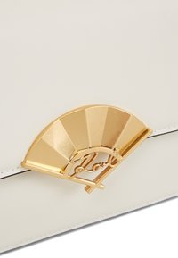 KARL LAGERFELD SIGNATURE FAN MEDIUM - Borsa a tracolla - off white