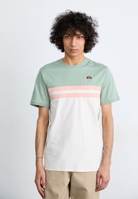 Ellesse ATREI TEE - T-shirts print - green/off white