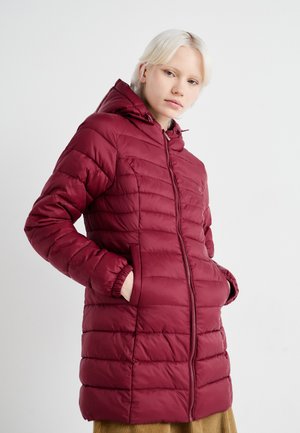 ONLY ONLNEWTAHOE QUILTED HOOD COAT - Kurzmantel - syrah