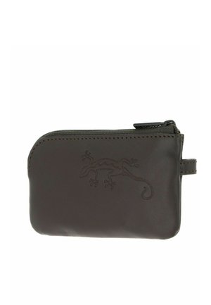 Trousse zippée en cuir brun foncé avec design de lézard embossé, avec une languette cousue sur le côté droit.