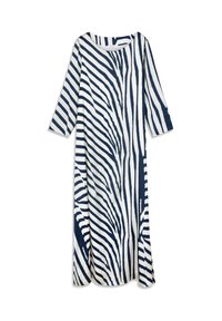 Longue robe présentant un motif zébré bleu marine et blanc, fabriquée en tissu lisse, avec des manches trois-quarts et un col rond.