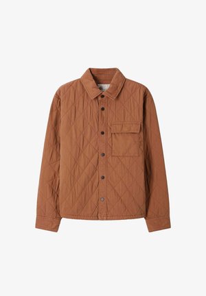 Bruine doorgestikte jas met kraag, drukknoopsluiting aan de voorkant, lange mouwen en een enkele borstzak met klep.