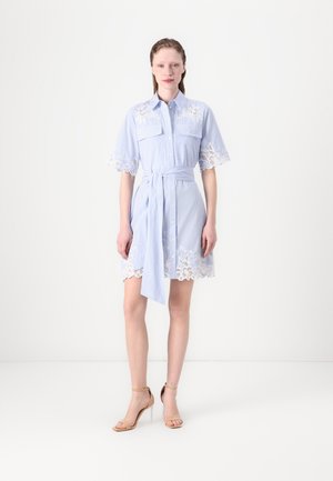 EMBROIDERY CUT OUT DRESS - Skjortekjole - ultramarine/white