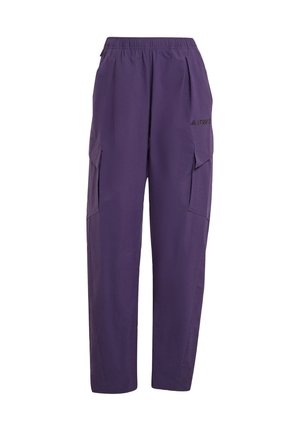 Pantalons cargo violets avec une taille élastique, deux poches latérales et un logo imprimé en noir sur le devant. Texture légère et lisse.