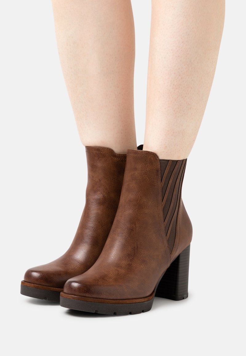 Marco Tozzi Platform ankle boots - chestnut