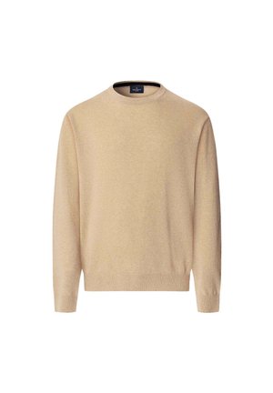 Beżowy sweter dziany z okrągłym dekoltem, długimi rękawami oraz ściągaczami na mankietach i u dołu. Miękka tekstura i prosty design bez wzorów.