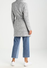 Vero Moda Abrigo clásico - mottled light grey