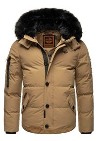 Baker jacket v bež barvi s kapuco obloženo z umetnim krznom, črnim zadrgo in gumbi, stranskimi žepi ter logotipnimi detajli na prsih in rokavu.