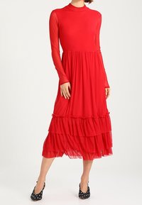 NA-KD Robe longue - red