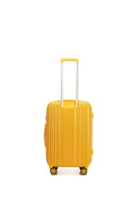 Geel hardshell koffer met een gestructureerd, ribbelontwerp, uitschuifbare zilveren handgreep en vier zwarte wielen. Zijklep voor gemakkelijk tillen.