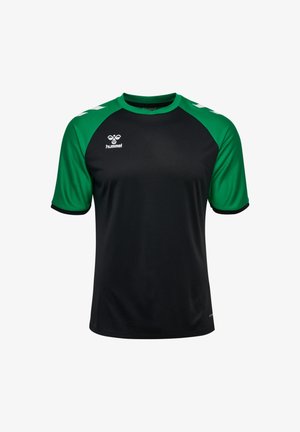 Sort atletisk skjorte med grønne raglanærmer. Lavet af åndbart stof, med rund halsudskæring og et diskret logo på brystet.