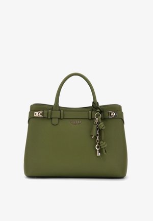Olijfgroene handtas van getextureerd faux leer, met dubbele handvatten, een sleutelhanger en een zilveren logo plaatje aan de voorkant.