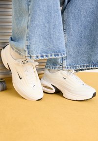 AIR MAX PORTAL - Sneakers basse - summit white/black/sail
