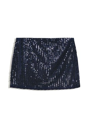 Granatowa mini spódnica z pionowymi rzędami błyszczących cekinów tworzących migoczącą, teksturowaną powierzchnię.