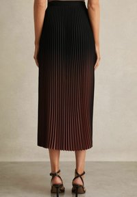Reiss REGULAR FIT MARLIE czarny