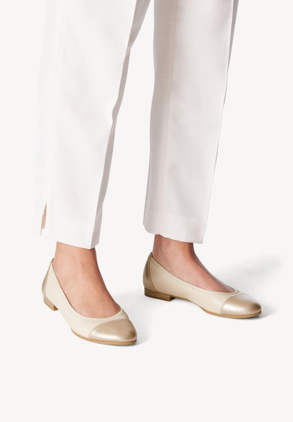 Klassischer Ballerina - ivory comb