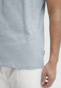 Blend BHTEE - T-shirts med print - dusty blue