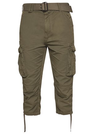 Olijfgroene cargo broek van een duurzame stof, met meerdere zakken, verstelbare boorden en een geweven riem. Kies voor een ontwerp dat tot halverwege de kuit reikt.