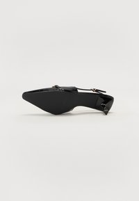 Thumbnail Image 5