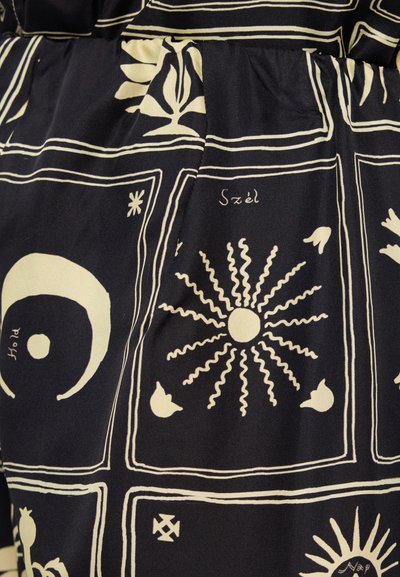 Nanushka BRENDA - Pantalon classique - black