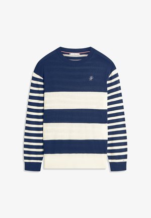 Granatowo-biały sweter z długim rękawem w paski o szerokich poziomych prążkach na torsie i węższych na rękawach, z okrągłym dekoltem.