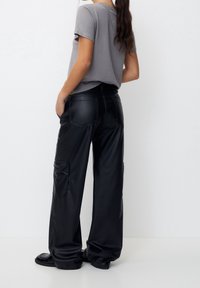 PULL&BEAR Cargobyxor - black