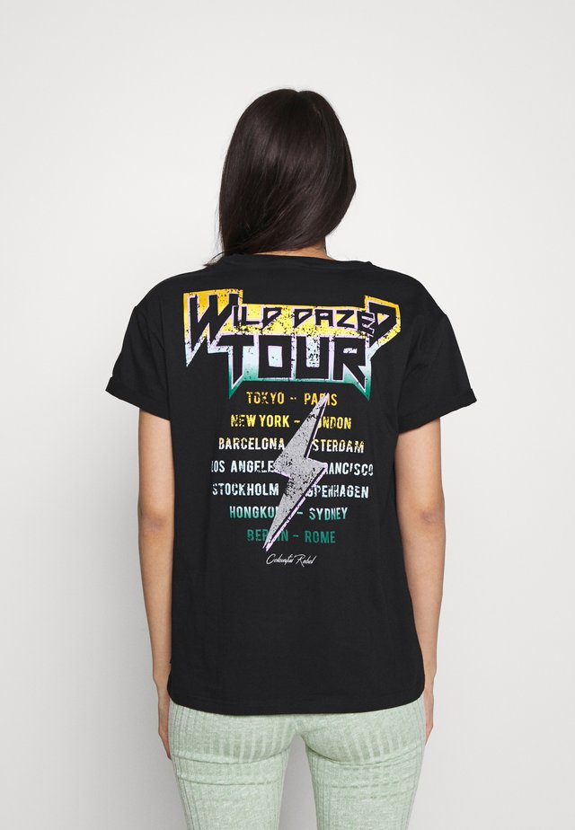 WILD DAZED TOUR BOXY TEE  - T-shirt print - black