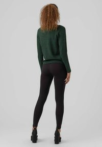 Vero Moda VMDOFFY O NECK BLOUSE - Trui - greener pastures