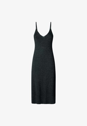 Juoda, be rankovių suknelė su V formos iškirpte, pagaminta iš tekstūruotos megztos medžiagos. Vidutinio ilgio modelis su prigludusia siluetu.