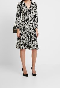 Wallis Freizeitkleid - black