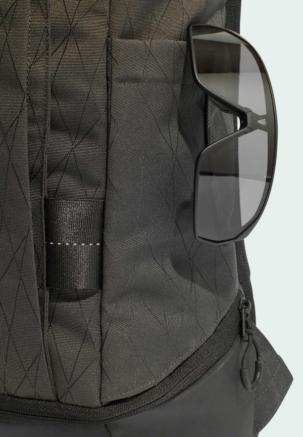 OPTIMIZED PACKING SYSTEM - Rucksack - carbon4