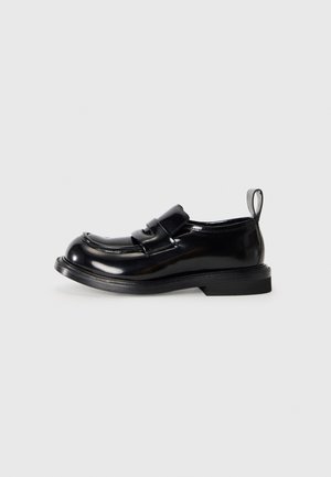 MOSCHINO Mokasīni - nero