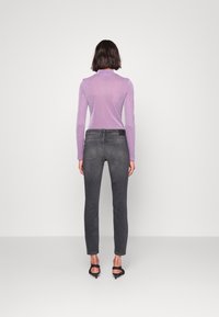 DRYKORN Vaqueros pitillo - grey denim