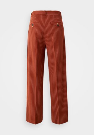 Poradie 1: Twisted Tailor - CORTESE TROUSER RUST - Nohavice