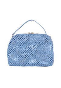 Jasnoniebieska pleciona torebka o zaokrąglonym kształcie, ze sztywną ramą i górnym uchwytem. Posiada zapięcie na zamek w kolorze złotym.