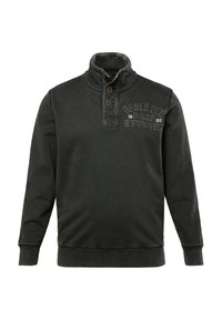 Suéter de un gris oscuro con un cuello alto, tres botones marrones y acentos texturizados. Cuenta con un bordado de la marca en el pecho. Material de mezcla de algodón.