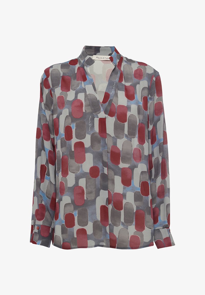 Blusa a maniche lunghe in tessuto leggero e trasparente con una base grigia e motivi ovali irregolari rossi e blu. Include un collarino a V e polsini con bottoni.