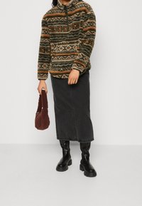 BDG Urban Outfitters Fleecetröja - brown