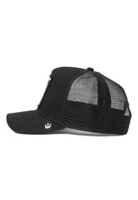 Gorra de béisbol negra con un panel frontal sólido y parte trasera de malla, con una visera curva y un logo en el lado izquierdo. Incluye una correa ajustable.
