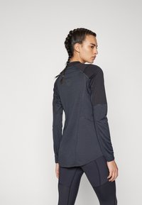 Norrøna SENJA EQUALISER LIGHTWEIGHT LONG SLEEVE - Top dugih rukava - caviar