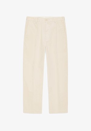 Pantalon en velours côtelé beige à coupe droite, doté de poches latérales et d'une fermeture à bouton, en tissu texturé avec des rainures verticales.