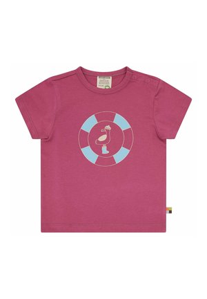 Rosa Baumwoll-T-Shirt mit kurzen Ärmeln, das ein zentrales Design eines hellblauen und roten Rettungsrings mit einem stilisierten Flamingo in der Mitte zeigt.